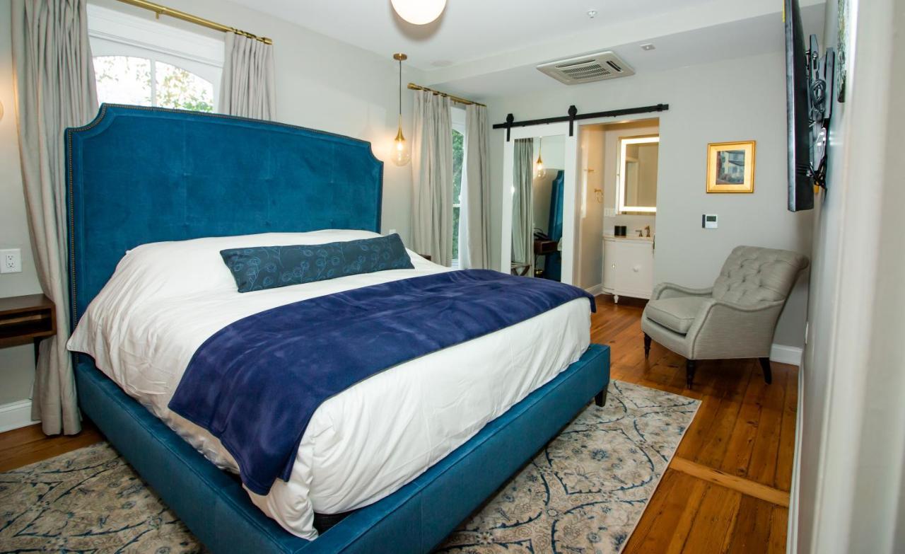 The Colonial Inn ฮิลส์โบโร ภายนอก รูปภาพ